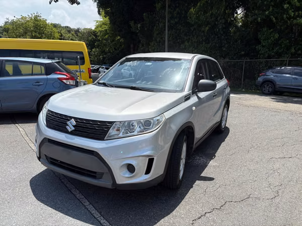 Suzuki Vitara 2017 automático – neumáticos y suspensión nuevos