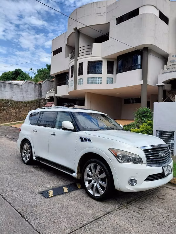 Infiniti QX56 (2011)