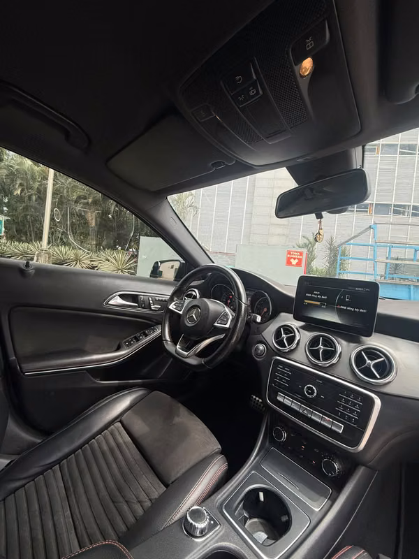 MERCEDES BENZ GLA 200 SPORT AMG