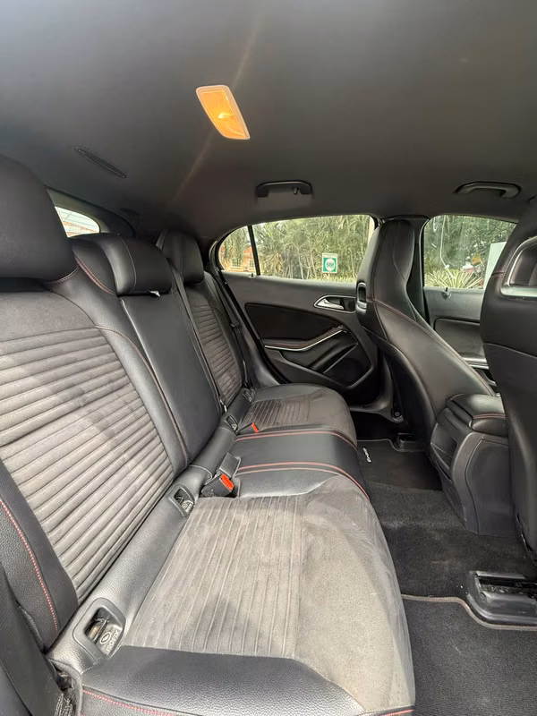 MERCEDES BENZ GLA 200 SPORT AMG