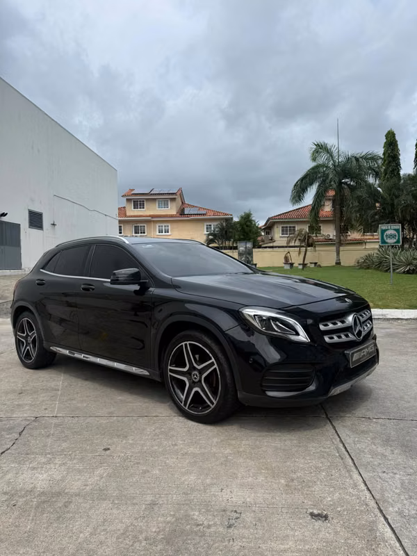 MERCEDES BENZ GLA 200 SPORT AMG
