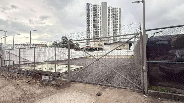 Commercial Lot for Rent: $3 per m²