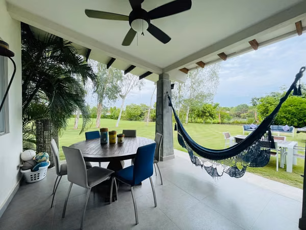 Venta de encantadora y amplia casa de playa en PH La Mare, Punta Barco Viejo – San Carlos