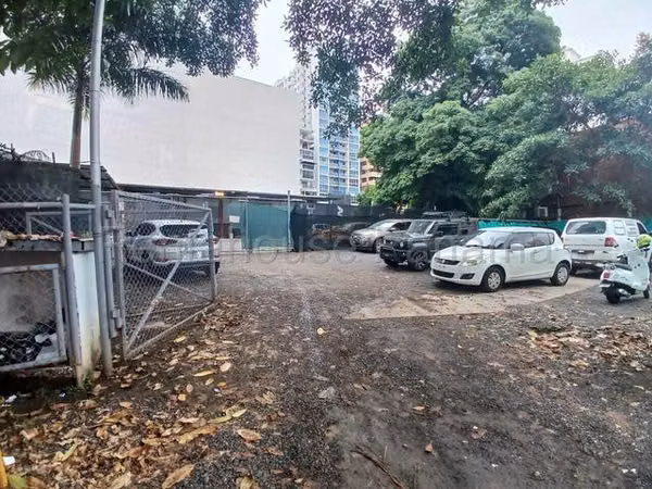 COMMERCIAL SPACE RENTAL IN THE CRAB