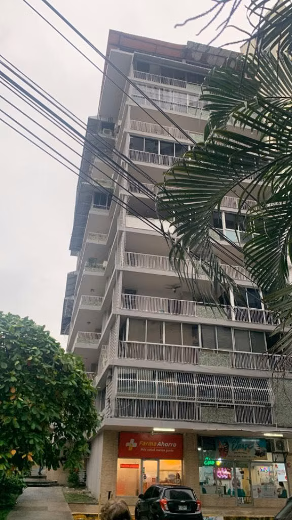 Venta dos pisos separados 520m