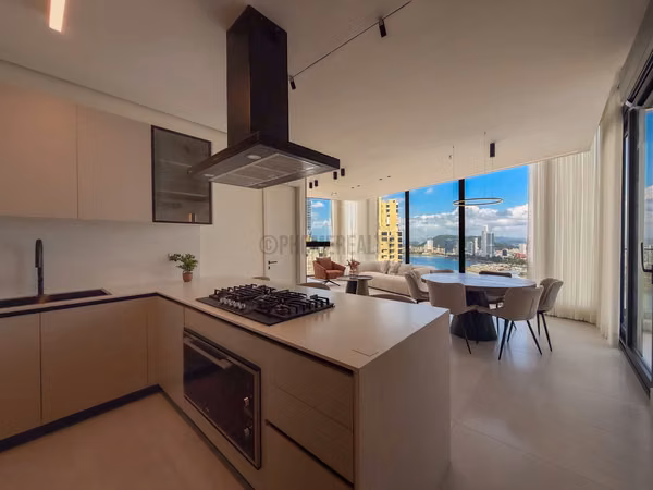 Apartment for Sale in Punta Paitilla, Panama – Exclusive 160 m² Residence with Spacious Terrace