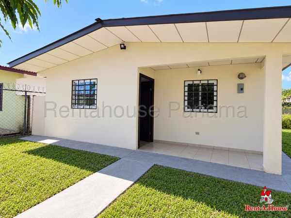 House For Sale In Chitré YS