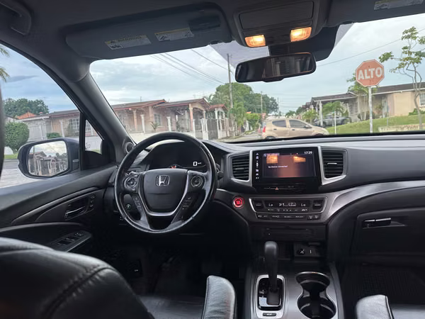 Sell Honda Pilot touring 2018
