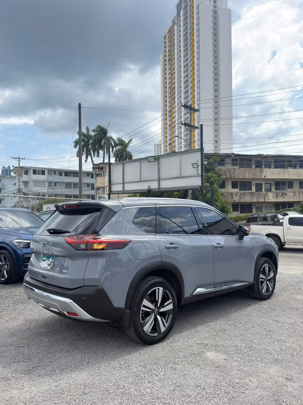 NISSAN XTRAIL AWD 2025