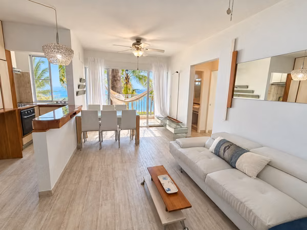 Apartamento amueblado con vista al mar en Playa Dorada, Vacamonte