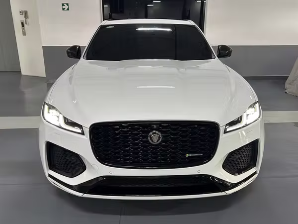 JAGUAR F-Pace R Dynamic year 2022