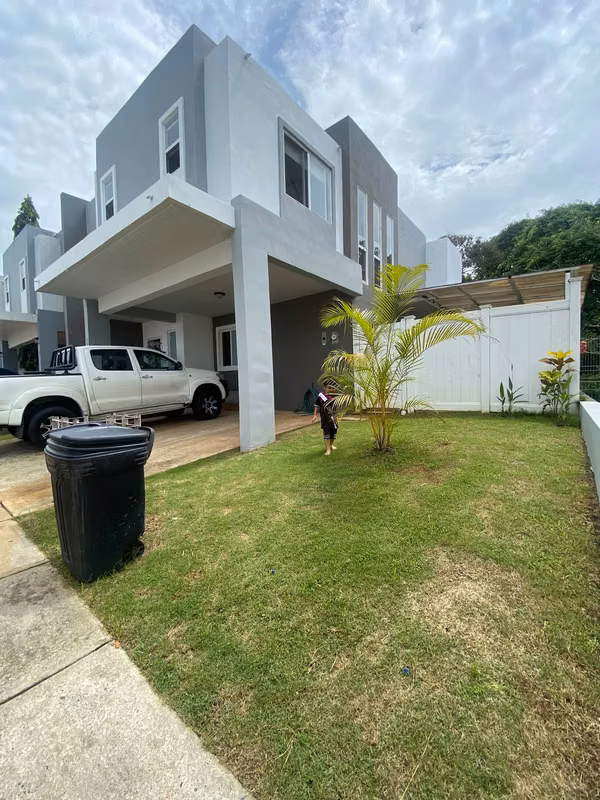 VENTA DE CASA DUPLEX DE ESQUINA EN PASEO DEL NORTE BRISAS DEL GOLF