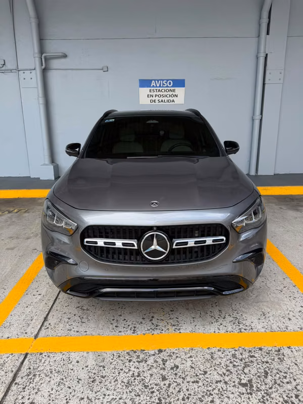 Mercedes Benz GLA200 del 2025 as new