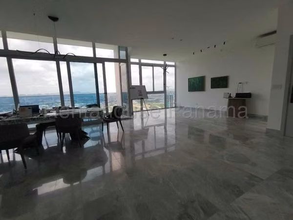 Apartment for Rent in Ivy Tower, Santa María (CIG272209)