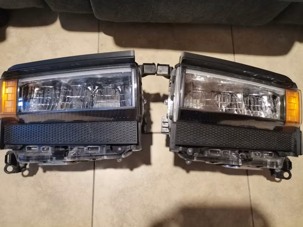 Eyota Land Cruiser Prado 250 headlights