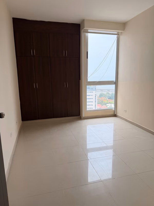 Banco Vende Apartamento en Vision Tower , Coco del Mar (SC)