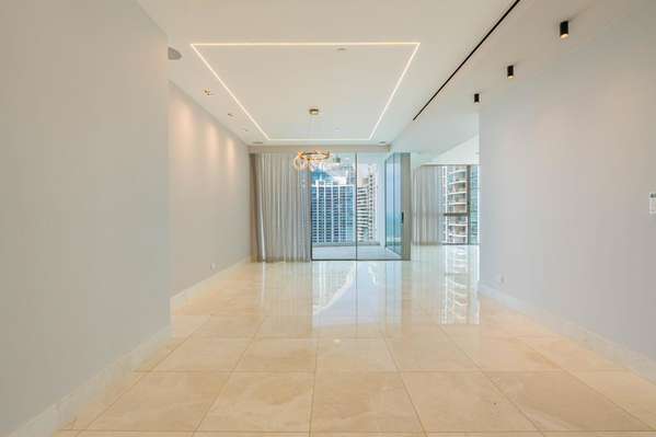 SE ALQUILA NUEVO PACIFIC POINT TORRE 400 3 HABITACIONES 3.5 BAÑOS 2 ESTACIONAMIENTOS
