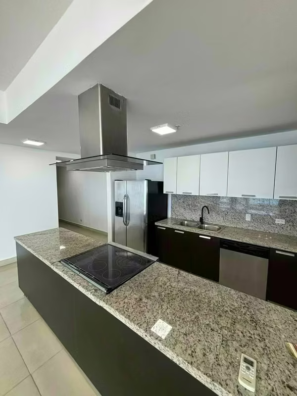 Alquiler P.H. Oceanaire 1Rec Línea Blanca Vista al Mar $1,800