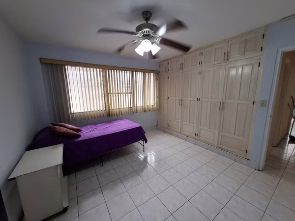Fit rent. Amoblado El Crajo, near the Metro station Iglesia del Carmen.