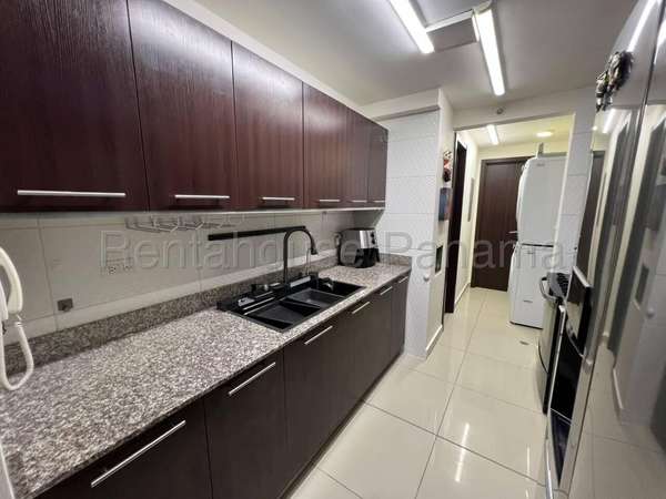 ALQUILER Apartamento de 102m2 en Condado del Rey AMD