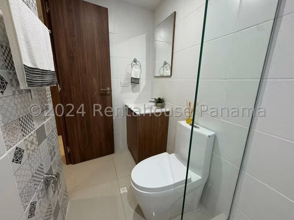 Apartment for Sale at PH World Wide Plaza, Vía España (Prime Location & Great Investment)