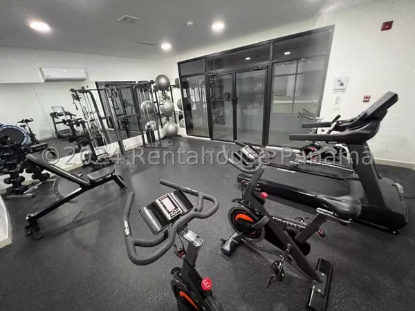 Apartment for Sale at PH World Wide Plaza, Vía España (Prime Location & Great Investment)