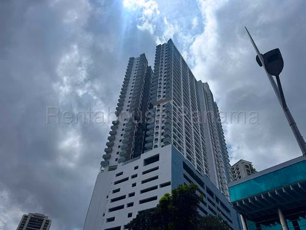Apartment for Sale at PH World Wide Plaza, Vía España (Prime Location & Great Investment)