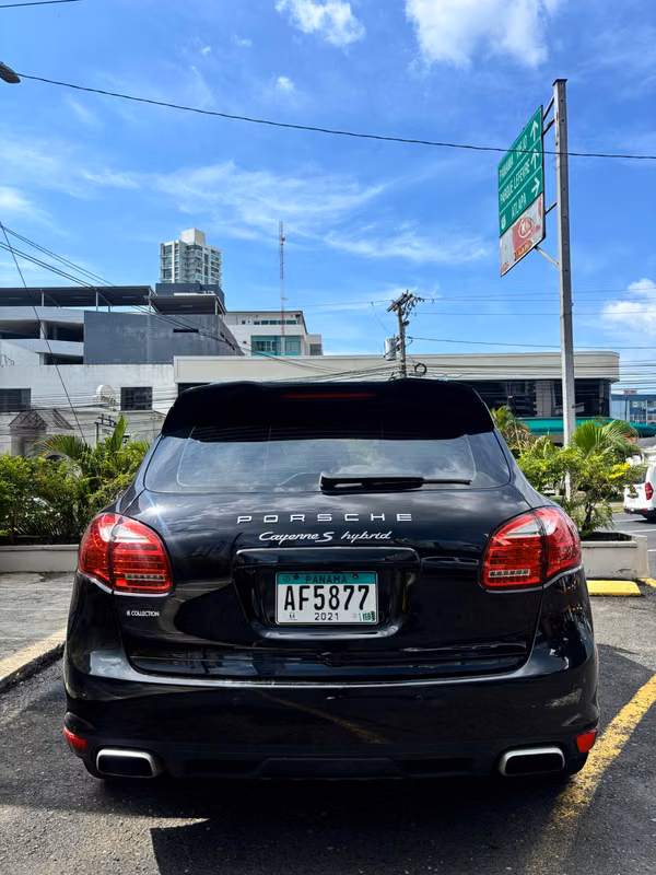 PORSCHE CAYENNE S HYBRID
