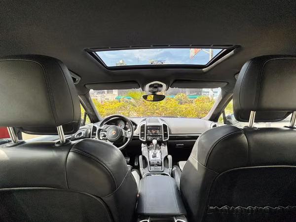 PORSCHE CAYENNE S HYBRID