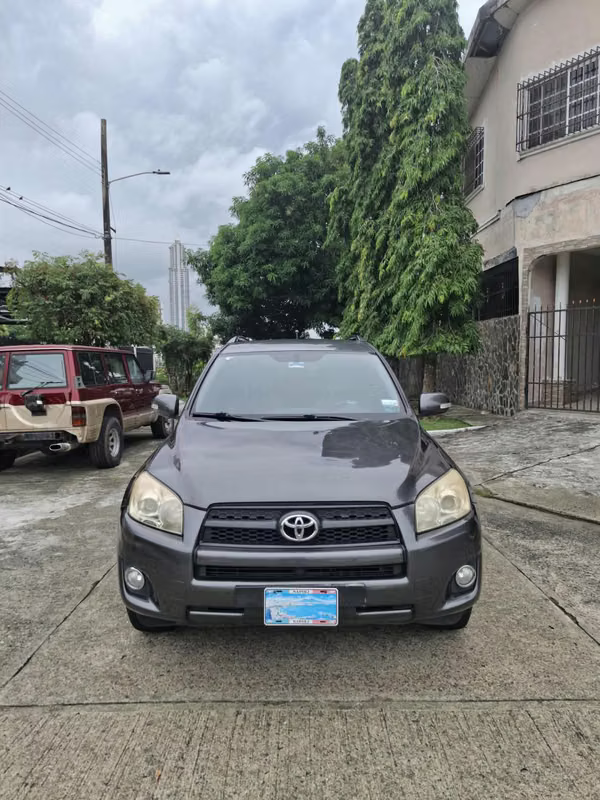 Toyota Rav 4 - 2011 Used Good State