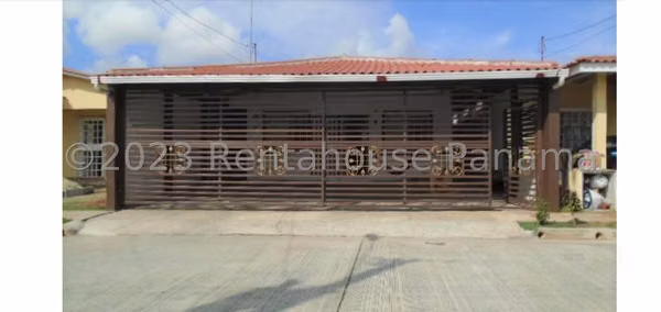 VENTA DE CASA EN 24 DE DICIEMBRE DDB24-2802