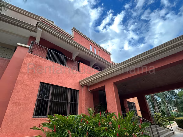 Se Alquila Apartamento en Clayton DPA27-2214