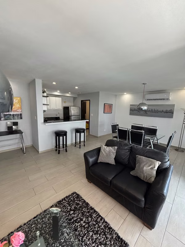 SE ALQUILA BAYFRONT AMOBLADO