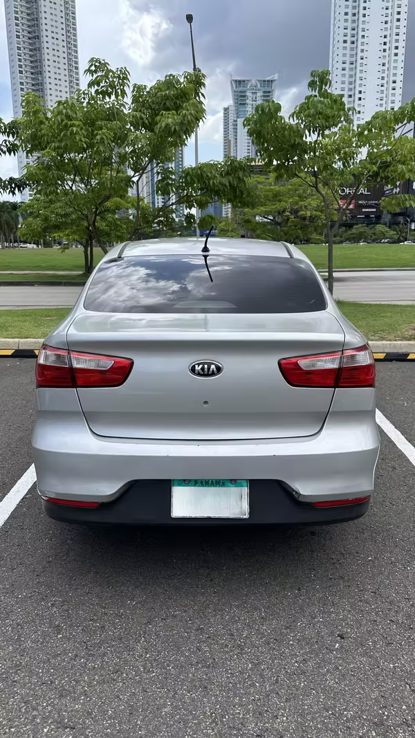Kia Rio 2018 Automático