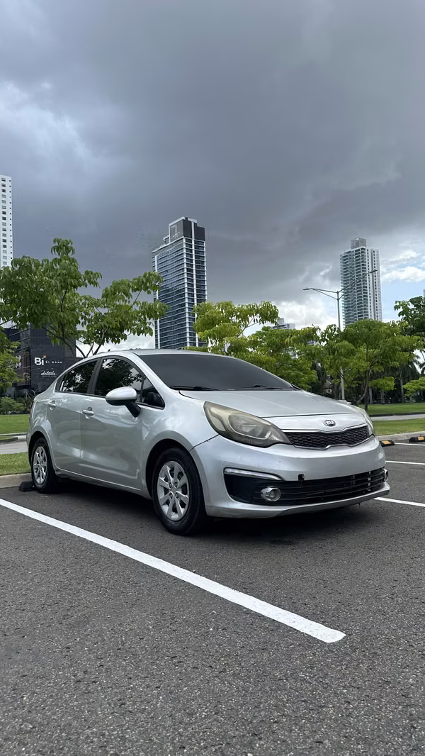 Kia Rio 2018 Automático