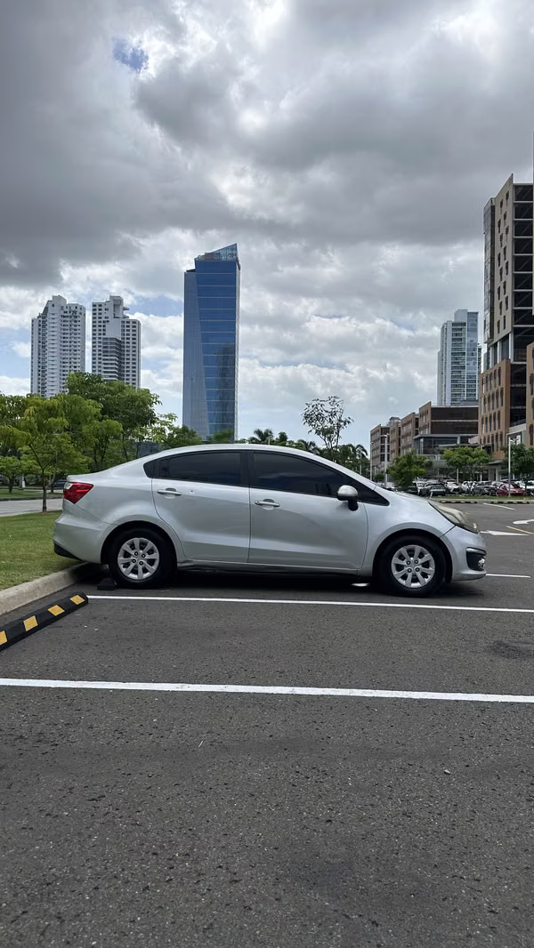 Kia Rio 2018 Automático