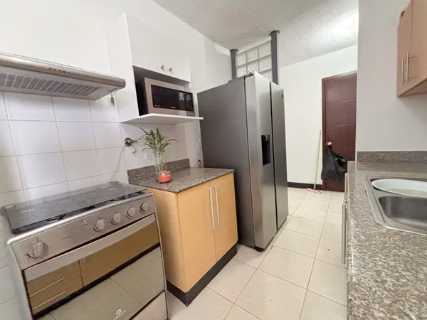Alquiler apartamento semiamoblado en Parque Lefevre - PH Sorrento
