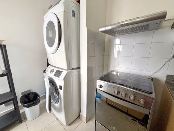 Alquiler apartamento semiamoblado en Parque Lefevre - PH Sorrento