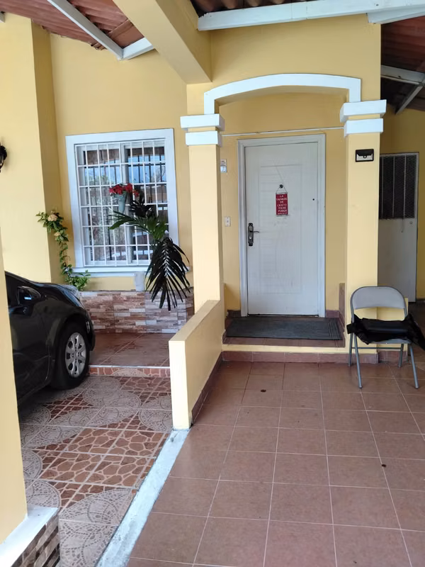 VENTA RAPIDA - CASA ESPACIOSA VILLA ZAITA 3R, 2B, 2E CENTRICA