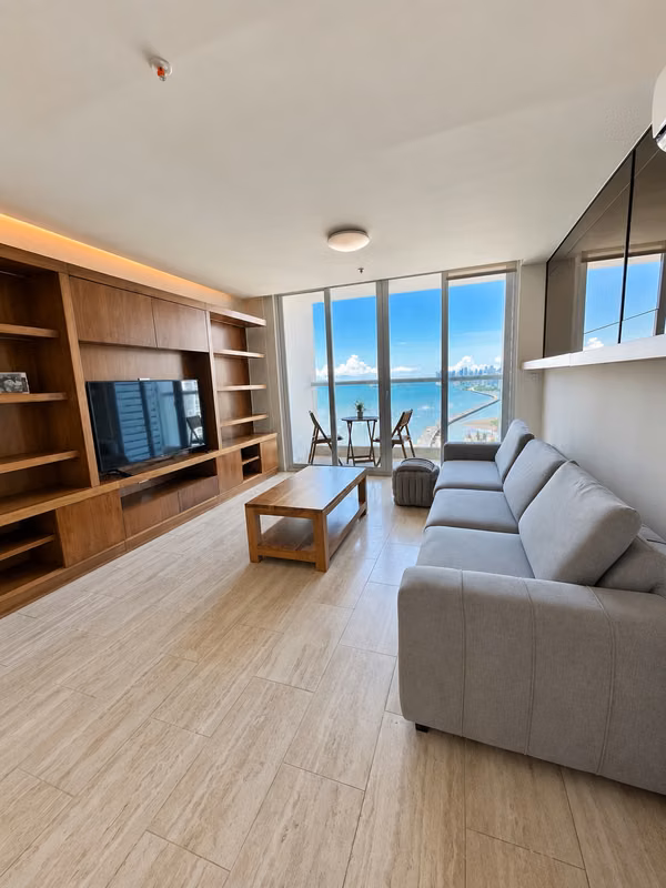 THE REGENT - FURNISHED - SEA VIEW