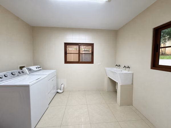 Casa en Alquiler en Senderos Camino de Cruces, Clayton | 4 Recámaras | Sin Muebles