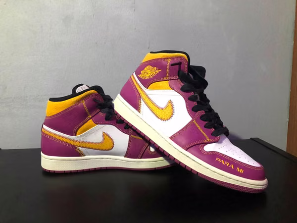 Air Jordan 1 Mid 