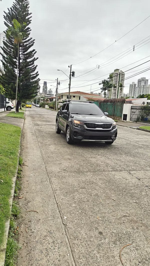 Kia seltos 2022 Automatic