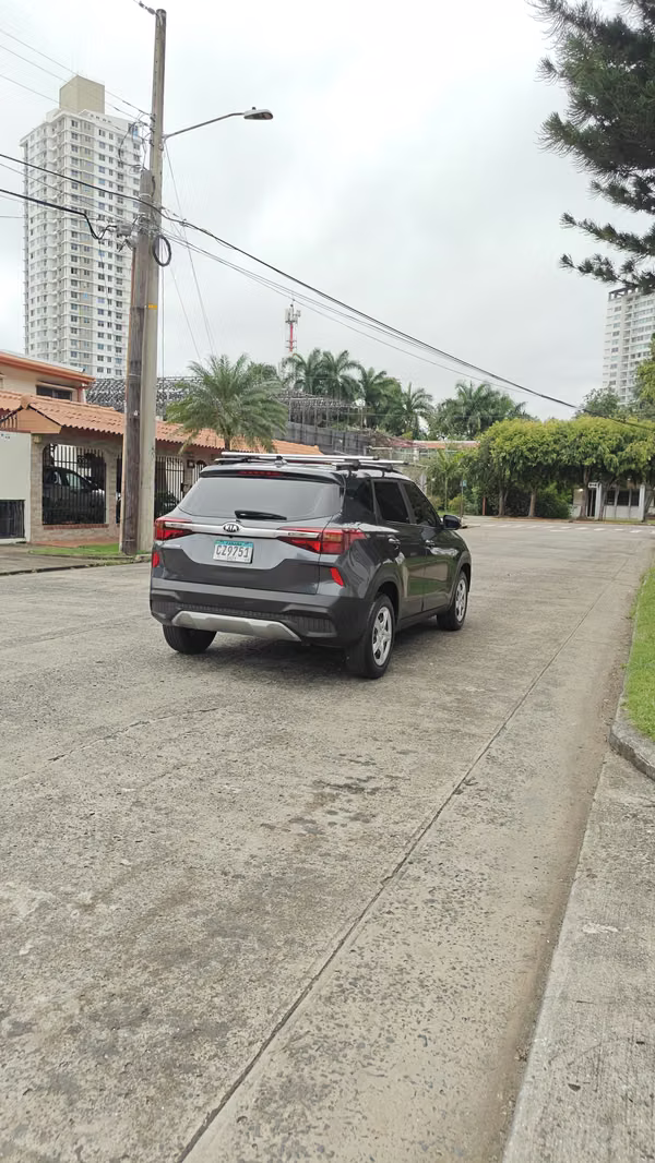 Kia seltos 2022 Automatic