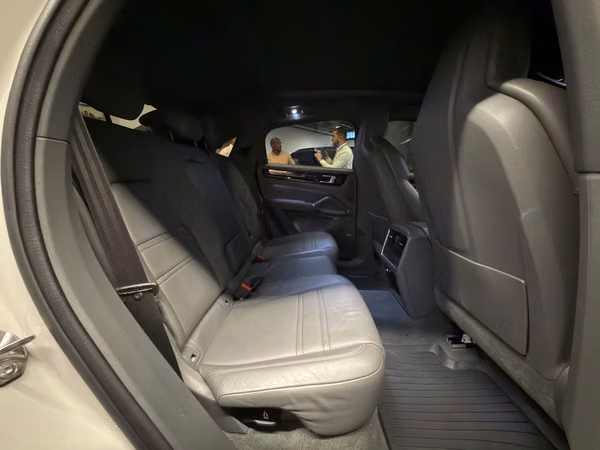 2022 PORSCHE CAYENNE - HYBRID
