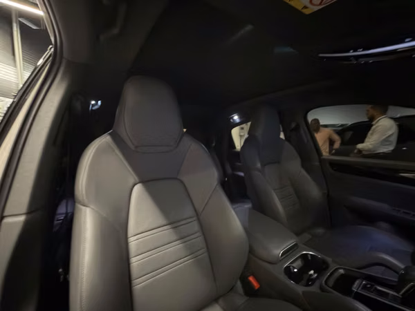 2022 PORSCHE CAYENNE - HYBRID