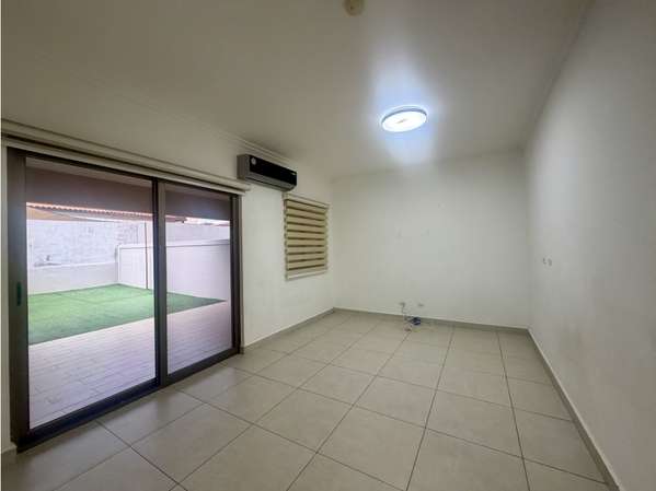 Casa Acogedora Precio Oportunidad en PH Woodlands, Panama Pacifico.