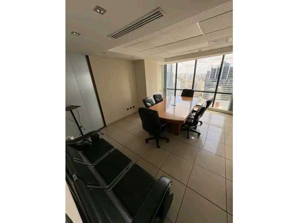 Alquiler de oficina de 325 mts en Obarrio- Torre Generali