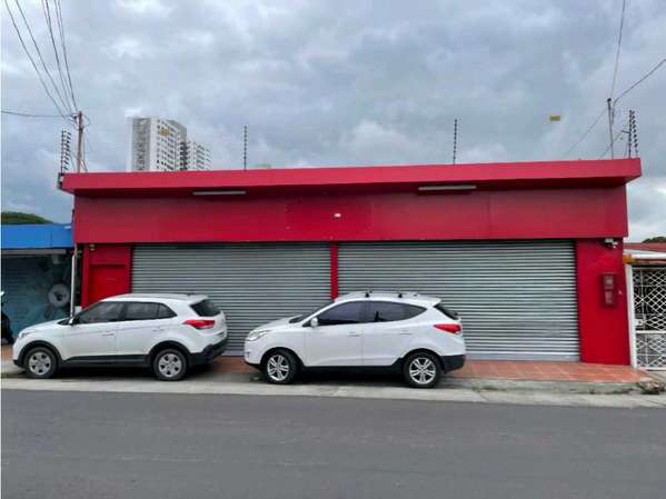 Venta de local de 300 mts en Parque lefevre