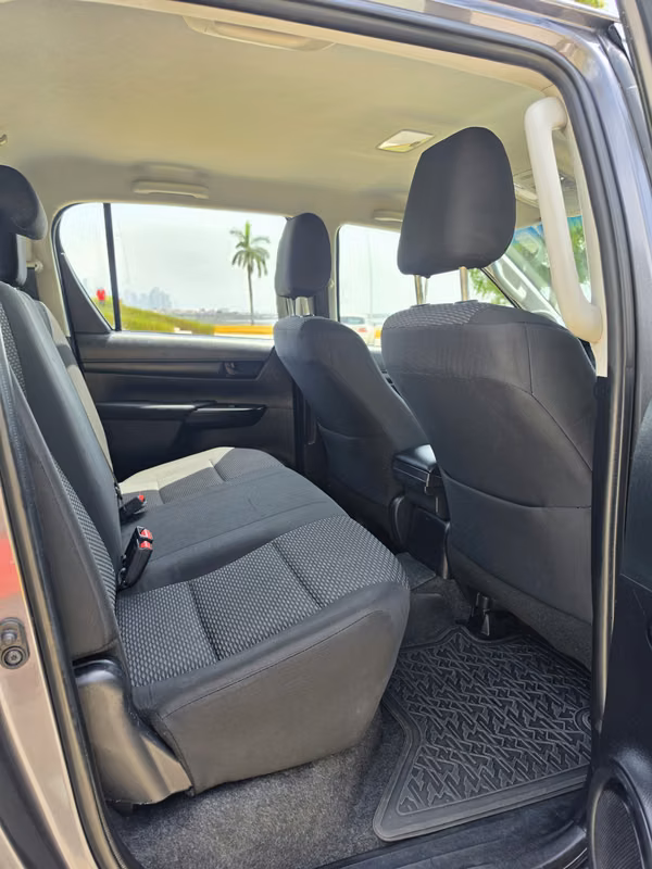 TOYOTA HILUX 2023 4X4 IMPECABLE $24,900